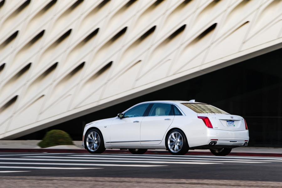  Cadillac CT6 Platinum 2016 года  (NA) (фото 35 из 60)